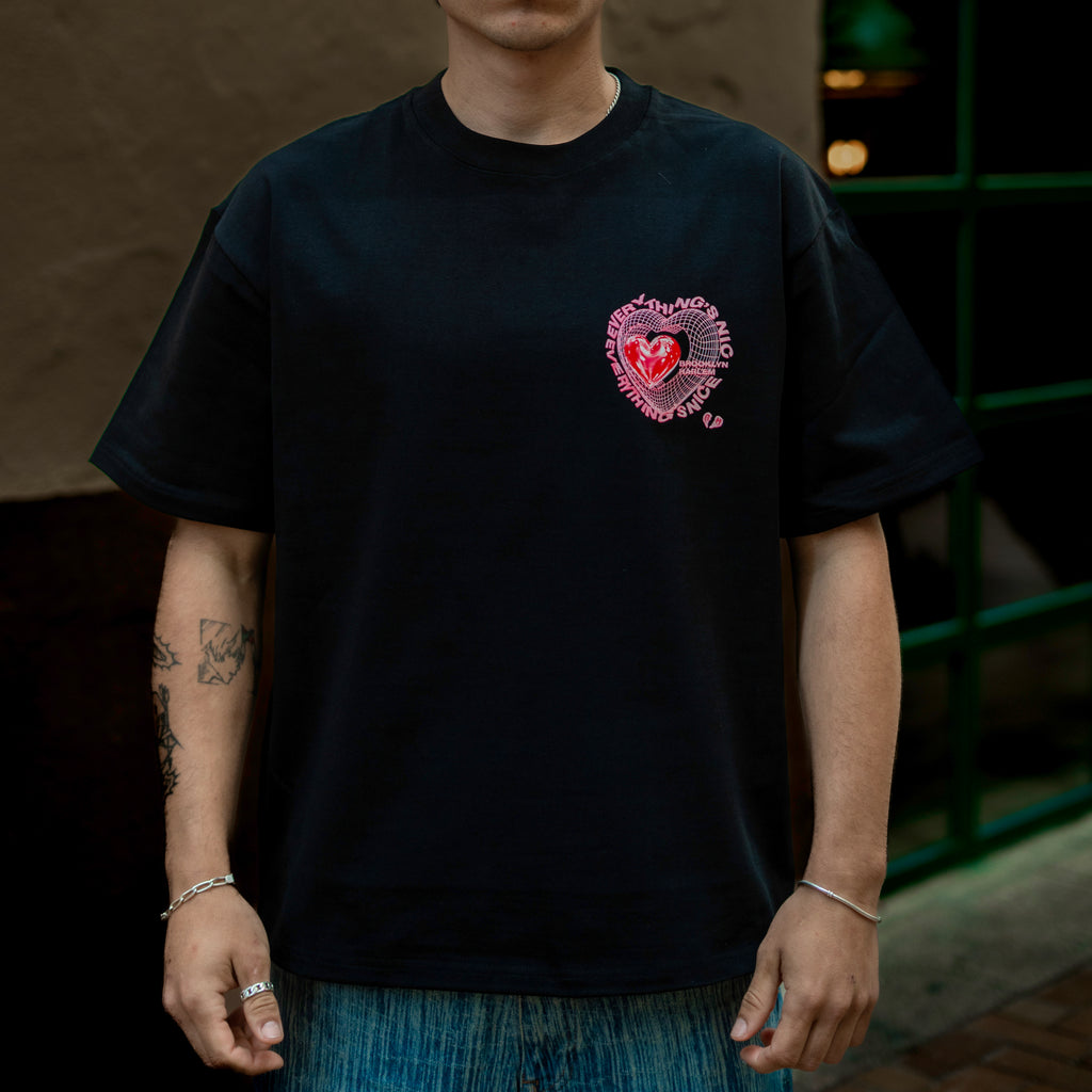 BH - EVERYTHING'S NICE / T-SHIRT