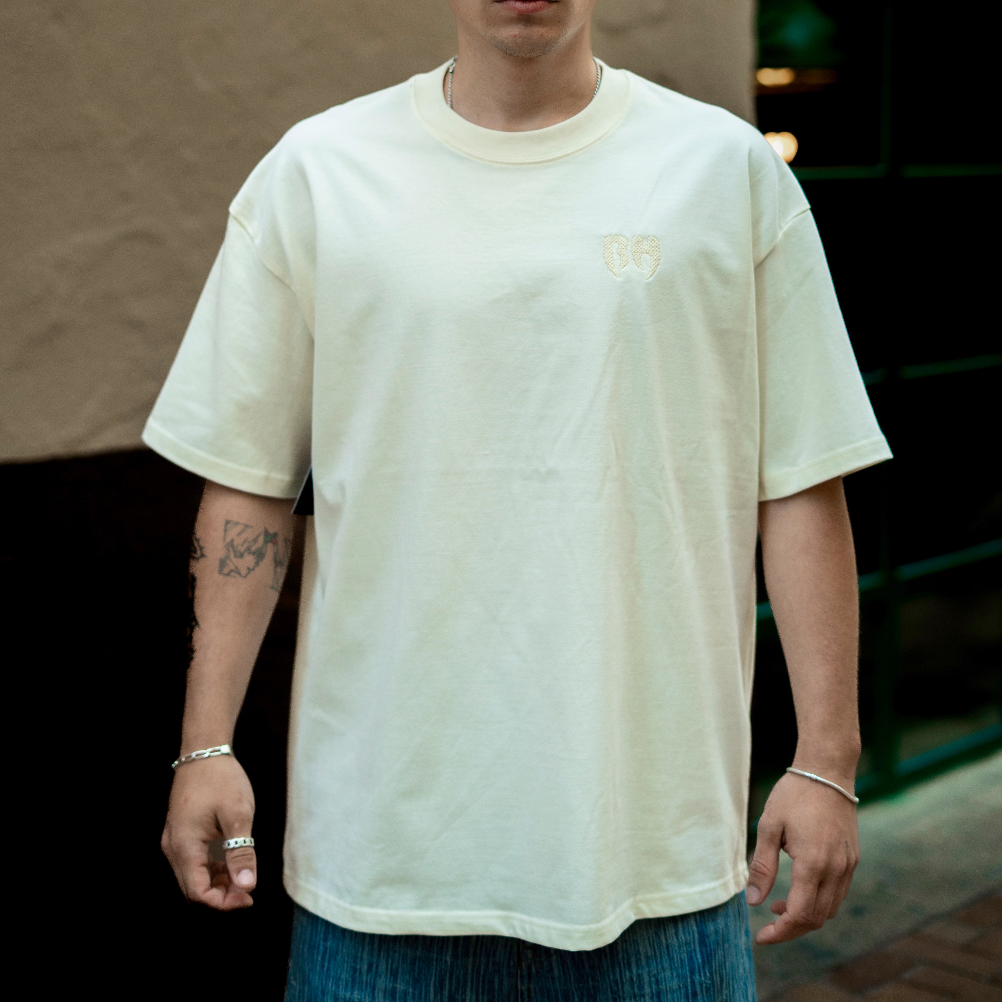 BH - Essentials Crema / T-SHIRT